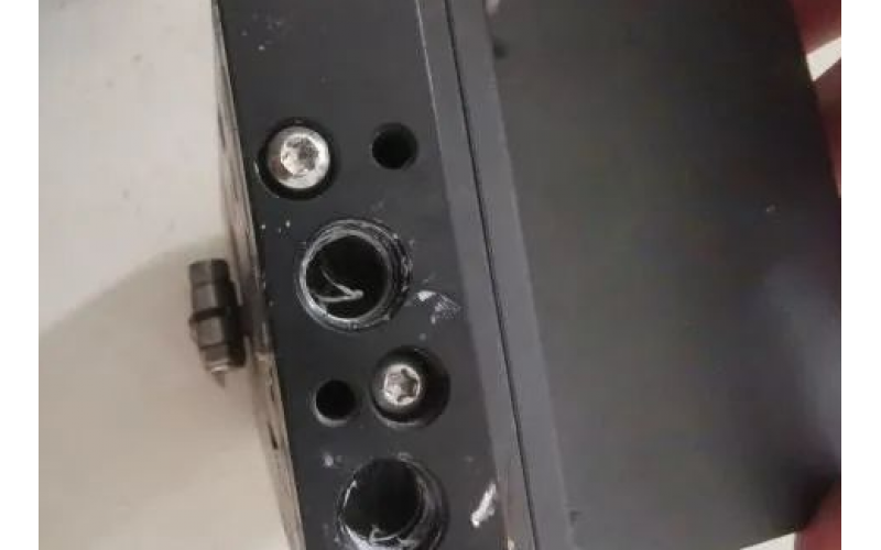 乐鱼(中国)门无动作，定位器漏的故障处理